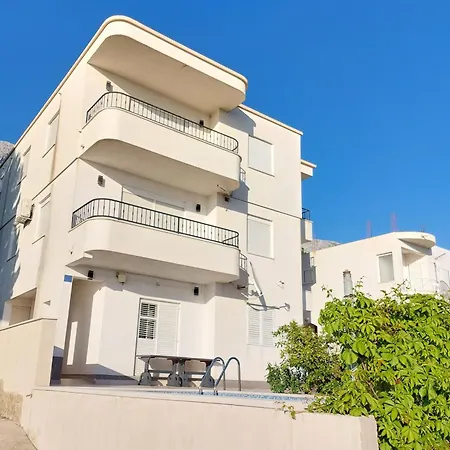 Apartament Charmy Petra With Pool Makarska